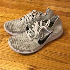 Nike free fly knit